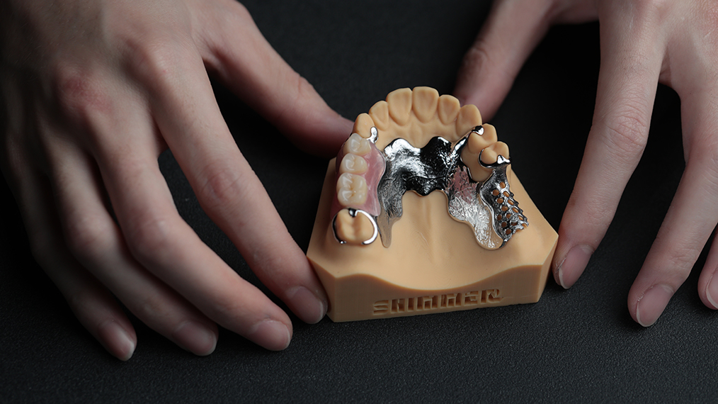 Removable denture